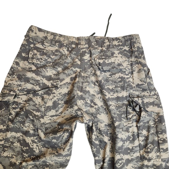 US Army Digital Camo Combat Cargo Pants Large Regular Waist 35-38 Inseam 29-32 - Picture 2 of 10